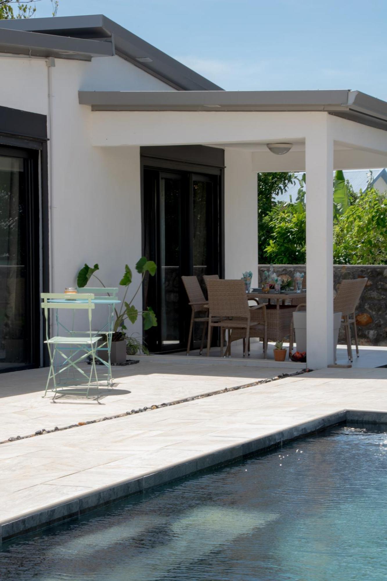 Le Beau Vallon 1- Jacuzzi Privatif Et Piscine Chauffee Partagee Saint-Benoît 외부 사진